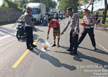 Pikap tabrak motor.