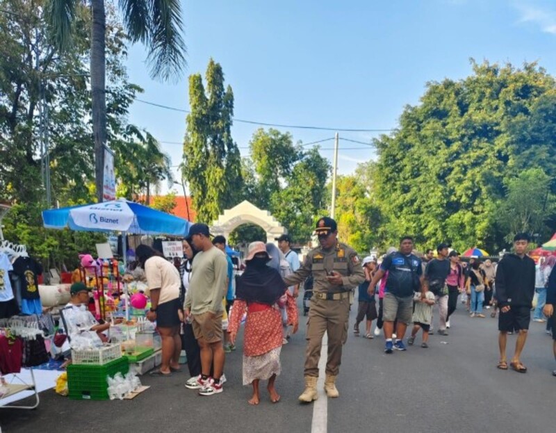 Terjaring Razia, Pengemis dan Pengamen asal Tuban Diamankan di Alun-Alun Bojonegoro 1 Pengemis dan pengamen asal Tuban.