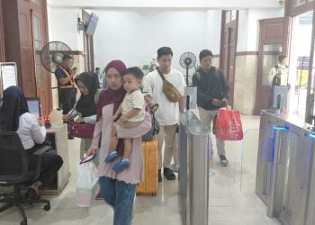 Penumpang Daop 9 Jember.