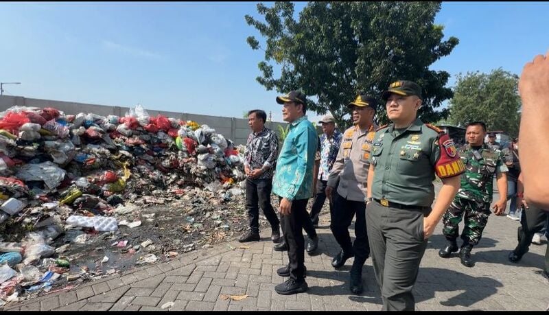 Pemkab Sidoarjo diTPS3R Ngampelsari.