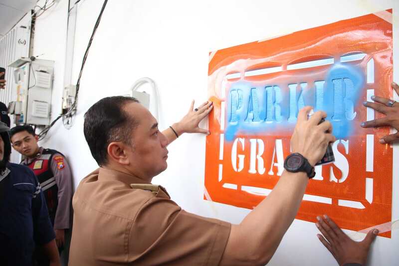 DPRD Surabaya Soroti Polemik Parkir Minimarket: Diduga 800 Gerai Langgar Aturan, PAD Terancam Bocor 3 DPRD Surabaya soal jukir minimarket.