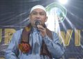 KH Taufik Hasyim.