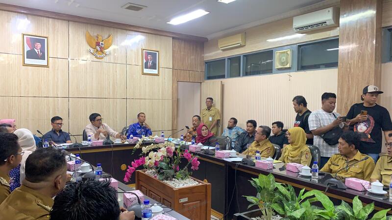 Buntut Bau Kandang Ayam Potong, DPRD Jember Rekomendasikan Tutup Sementara 1 Kandang ayam potong.