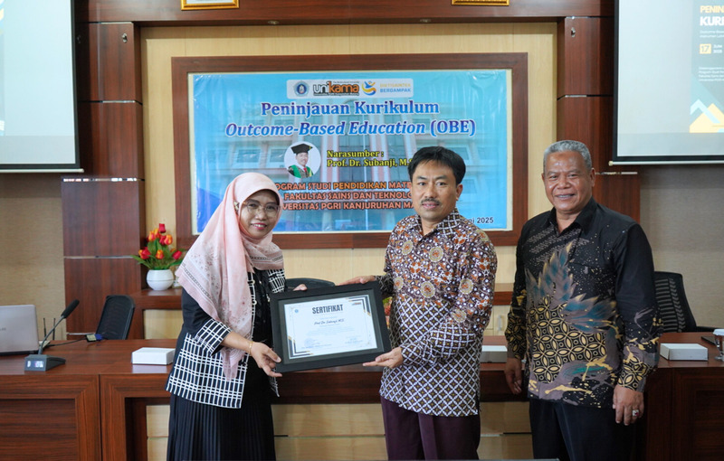 Prodi Matematika Unikama Tinjau Kurikulum OBE, Kupas Akreditasi Terbaru Versi 2.0 1 Prodi Matematika Unikama.