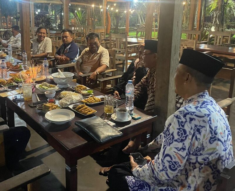 Komitmen Yayasan Unira Bereskan Masalah Unira Land (4) 1 Yayasan Unira.