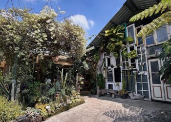 Retrorika Coffee Bar and Resto