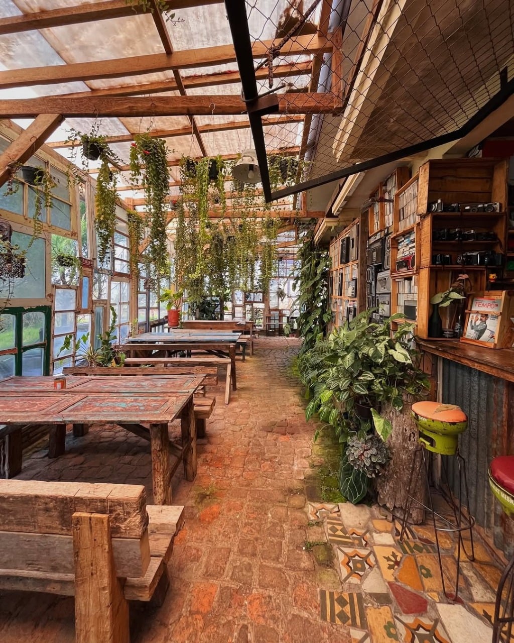 Retrorika Coffee Bar and Resto 1