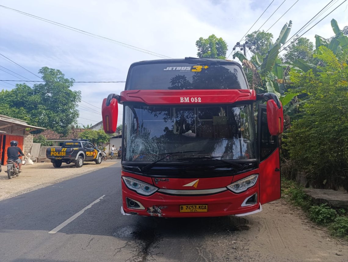 Kecelakaan Maut Bus Agra Mas Tewaskan Pengendara Sepeda Motor di Tuban 1 Kecelakaan Maut Bus Agra Mas