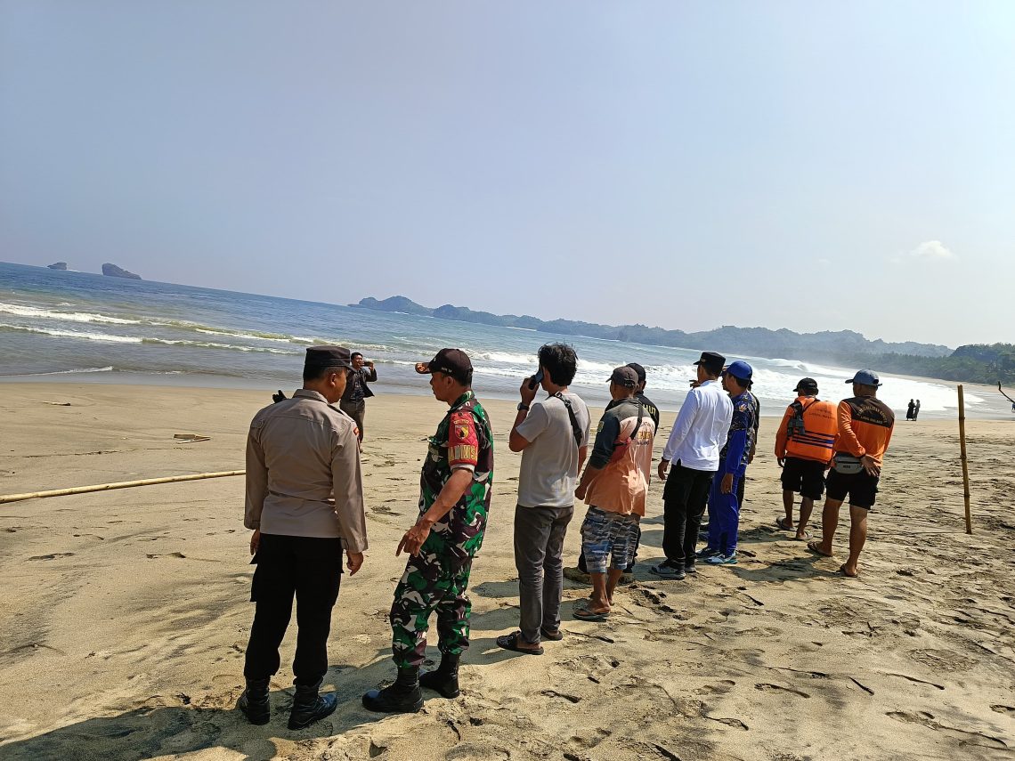 Dua Wisatawan Hanyut di Pantai Ungapan Malang 1 Pantai Ungapan Malang