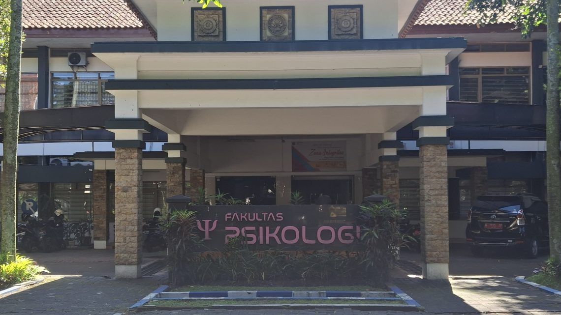Kolaborasi Apik dari Dosen dan Mahasiswa, Program Studi Psikologi UM Terbaik Ketiga di Indonesia 1 Fakultas Psikologi UM