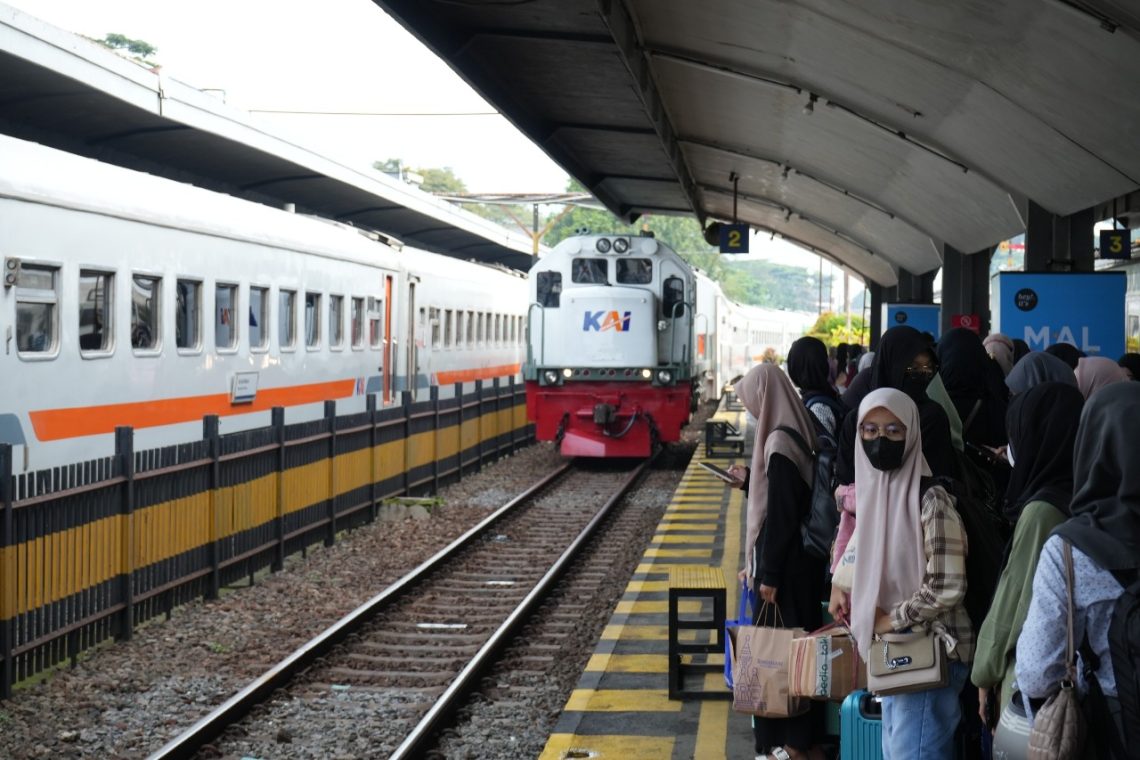 Penumpang KA di Stasiun Malang Melonjak Jelang Hari Raya Iduladha 1 Stasiun Malang