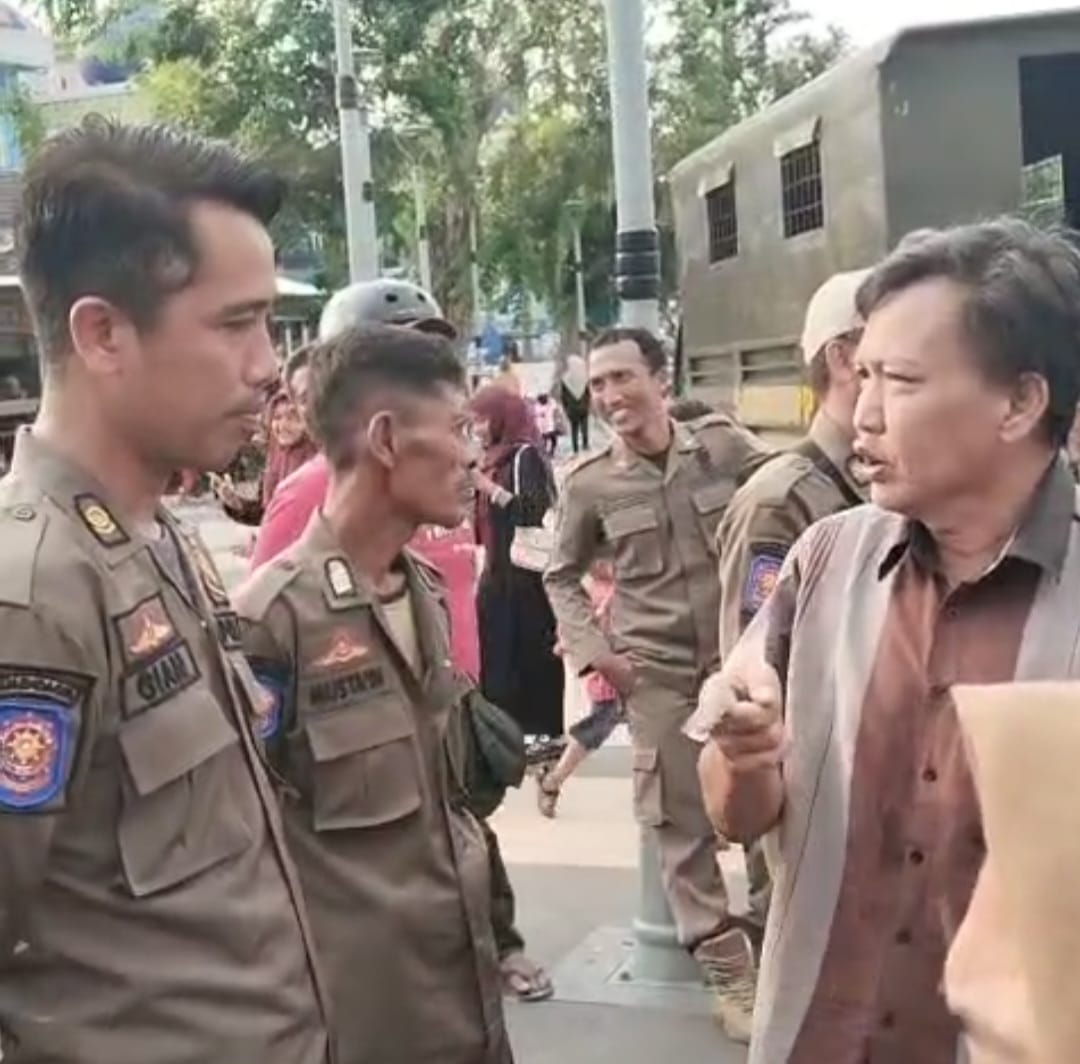 Pemkab Tuban Kaji Ulang Penataan PKL Makam Sunan Bonang 2 PKL Makam Sunan Bonang 1
