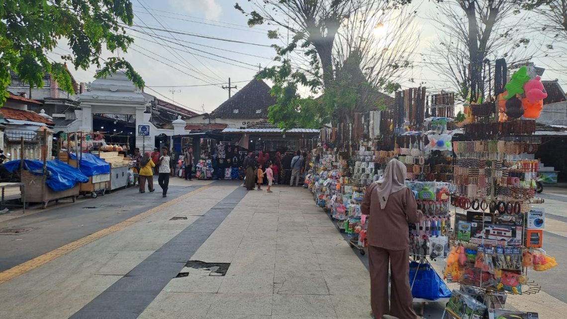PKL Makam Sunan Bonang