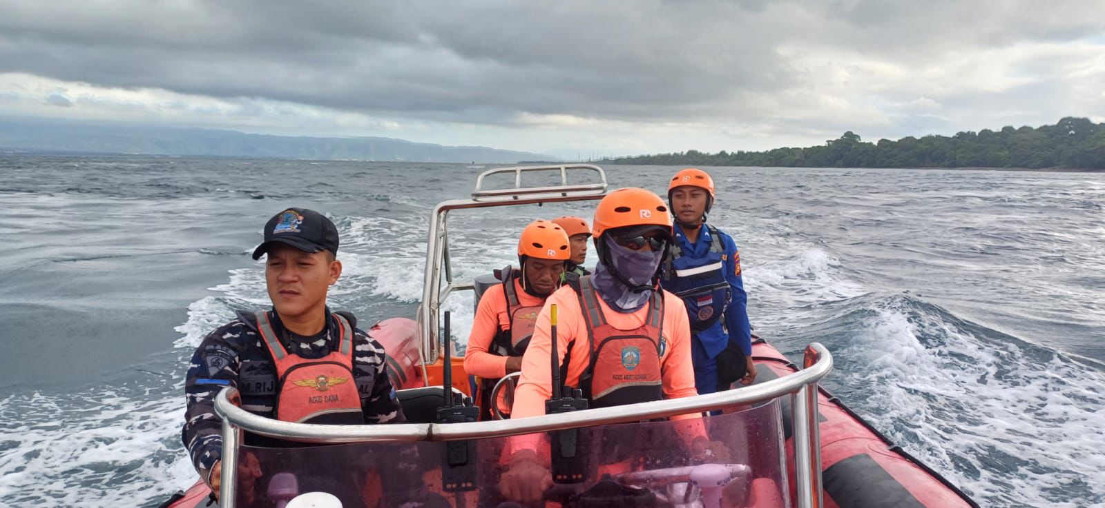 Pencarian 29 Korban Kapal KMP Tunu Pratama Jaya Diperluas ke Selatan Selat Bali 2 KMP Tunu Pratama Jaya