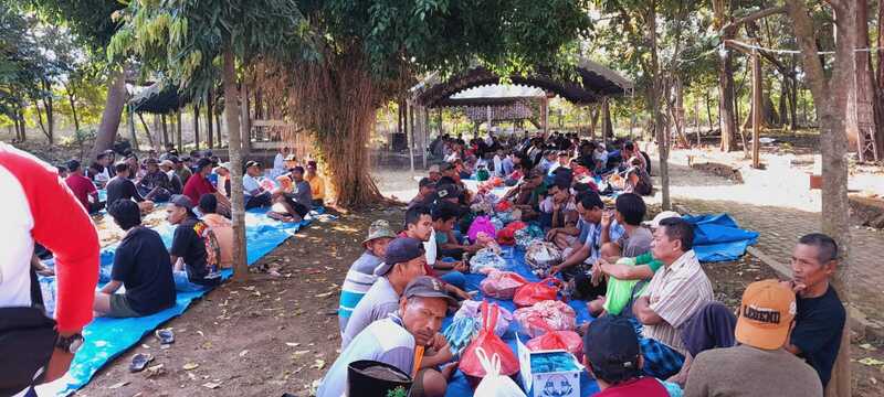 Tradisi Unik Peringati Haul Mbah Singonegoro, Warga Tabur Uang dan Panggang Ayam di Air Terjun Mbongok Tuban 2 Haul Mbah Singonegoro Tuban.