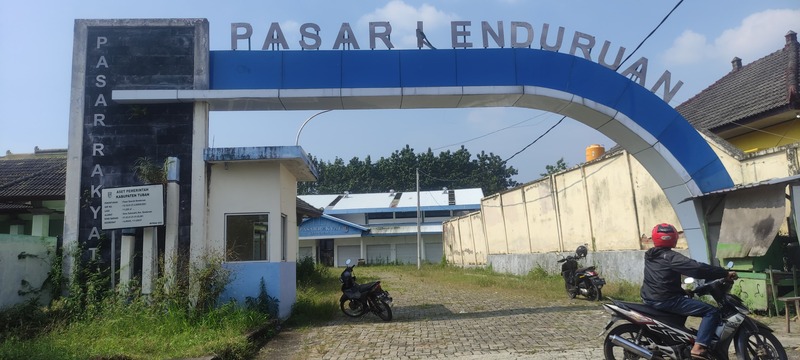 Pasar Rakyat Kenduruan Tuban.