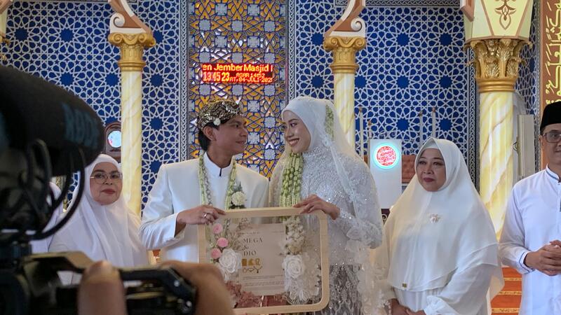Bikin Iri! Ini Makna Simbol Cinta Mahar Pernikahan Megawati dan Dio 1 Mahar pernikahan Megawati dan Dio.