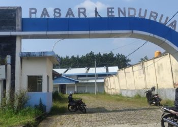 Pasar Kenduruan.