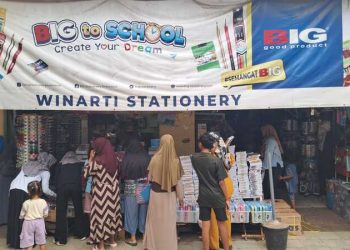 Bisnis alat tulis.