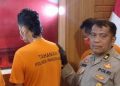 Tetangga bacok penghuni kos.