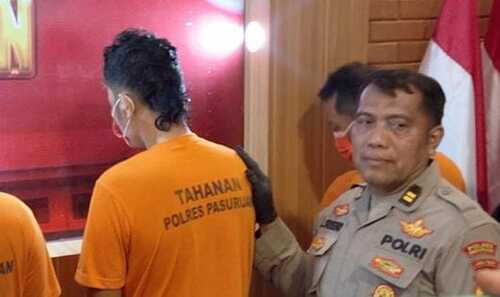 Motif Dendam, Tetangga Bacok Penghuni Kos di Pasuruan Terancam Pidana Mati 1 Tetangga bacok penghuni kos.
