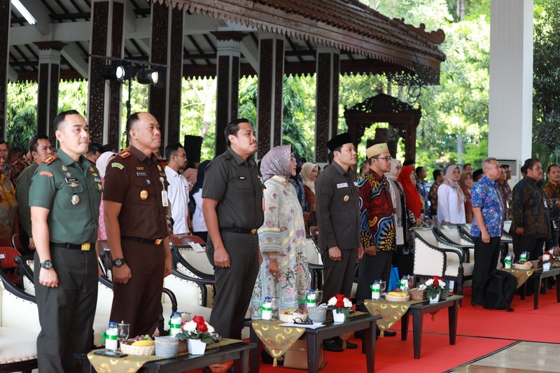 Bupati Sidoarjo Launching 346 Koperasi Merah Putih: Perkuat Ekonomi Desa, Bangun Kemandirian Rakyat 3 Koperasi Merah Putih di Sidoarjo.