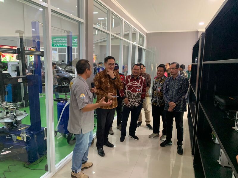 Diresmikan Dirjen Risbang, Tefa Auto Hub Polije Jadi Pusat Layanan dan Riset Kendaraan Listrik di Jember 4 Tefa Auto Hub Polije Jember.