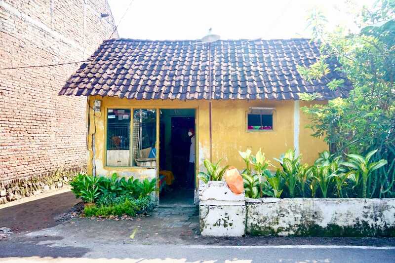 Bupati Subandi ke pasien TB.