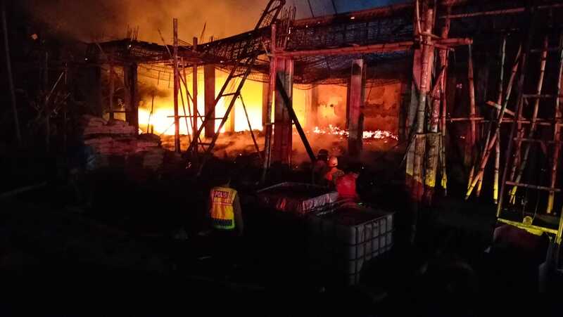Kronologi Gedung SMP Annur 3 Bululawang Malang Terbakar, Polisi Selidiki Penyebabnya 2 Gedung SMP Annur kebakaran.