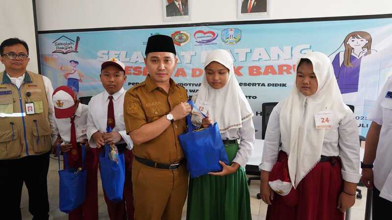 Dua Rombel Sekolah Rakyat di Kabupaten Mojokerto Ikuti MPLS 1 Sekolah Rakyat di Mojokerto.