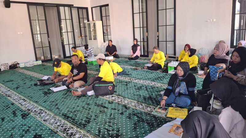 CYOF IIBF dan Difabel Kreatif Malang.
