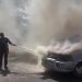 Mobil MPV terbakar.