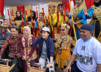 Festival egrang.