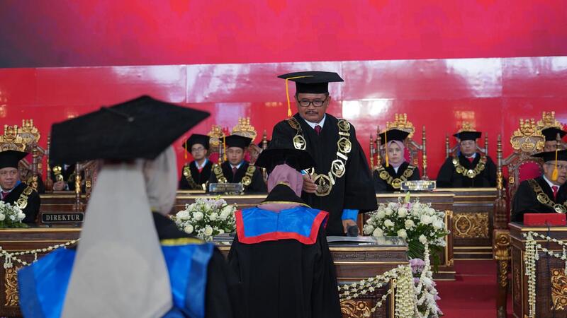 Harumkan Aceh Tengah, Rizki Kuara Wakili Wisudawan Terbaik Polije di Wisuda Ke-47 2 Rizki Kuara wisudawan terbaik Polije.