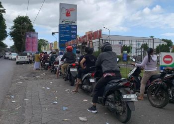 Distribusi BBM ke Jember.