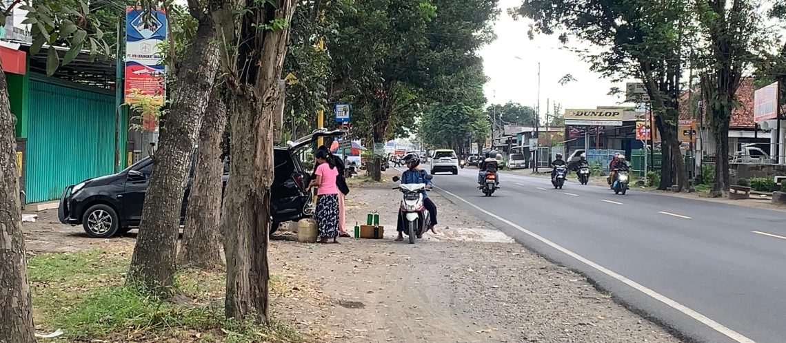 Tengkulak BBM.