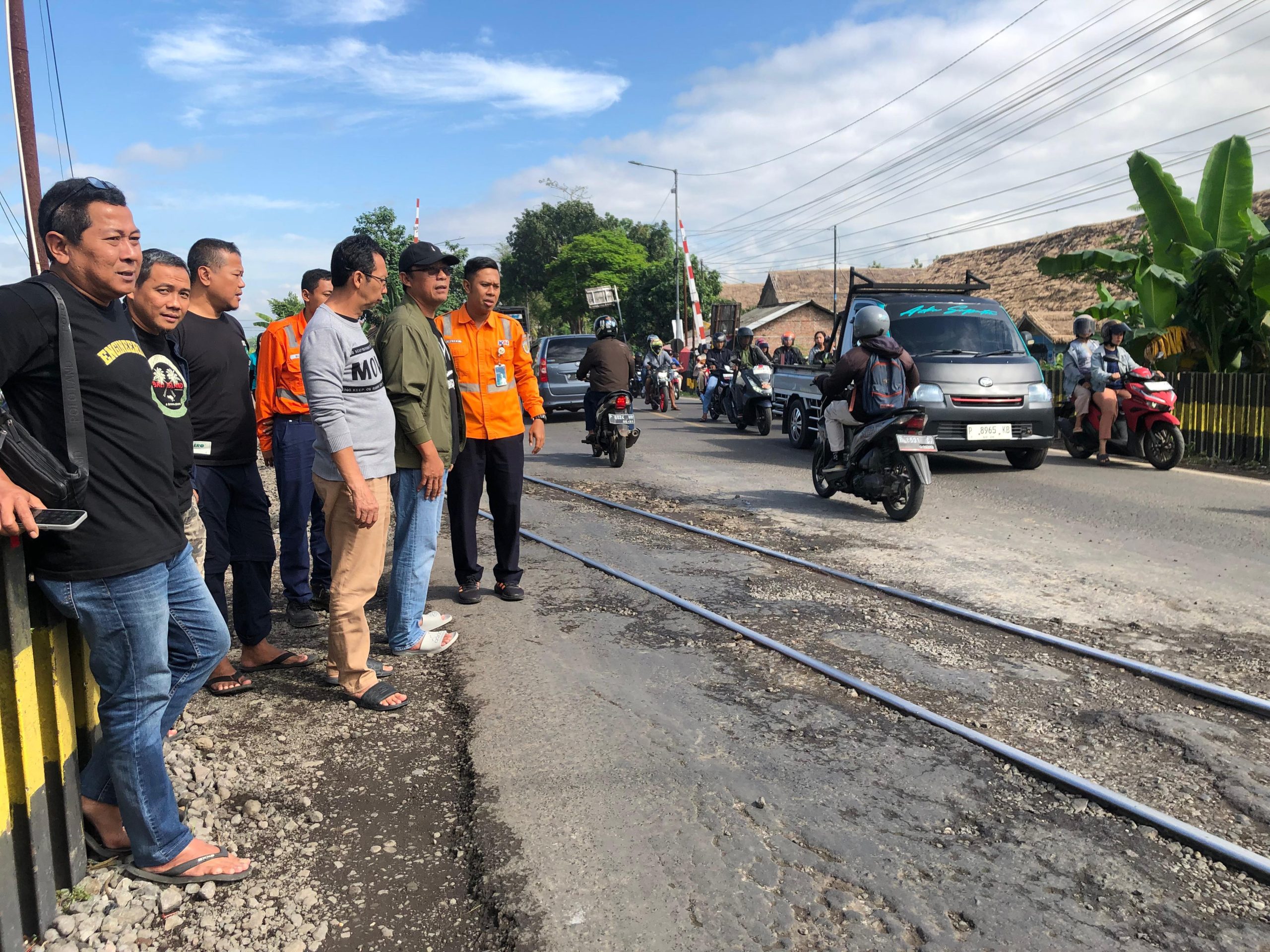 DPRD Jember Desak BPJN Perbaiki Perlintasan Kereta Api Pecoro yang Rawan Makan Korban 2 DPRD Jember 1