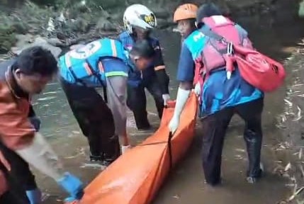 Jasad Pria Ditemukan Mengambang di Kali Gembolo Mojokerto 1 Kali Gembolo Mojokerto