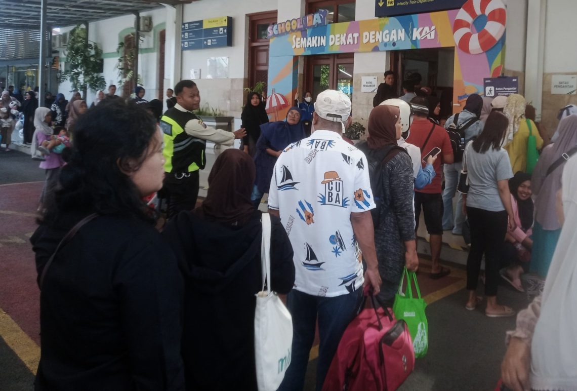 Penutupan Jalur Gumitir