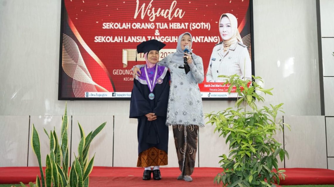 Saat Nenek Yetti Lulus Sekolah Lansia Tangguh 1 Sekolah Lansia Tangguh