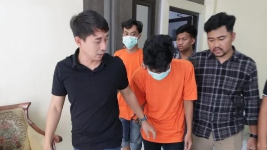 Mahasiswa Kok Berani Memeras Kepala Dindik Jatim, Ini Akibatnya 1 Mahasiswa memeras Kepala Dindik Jatim