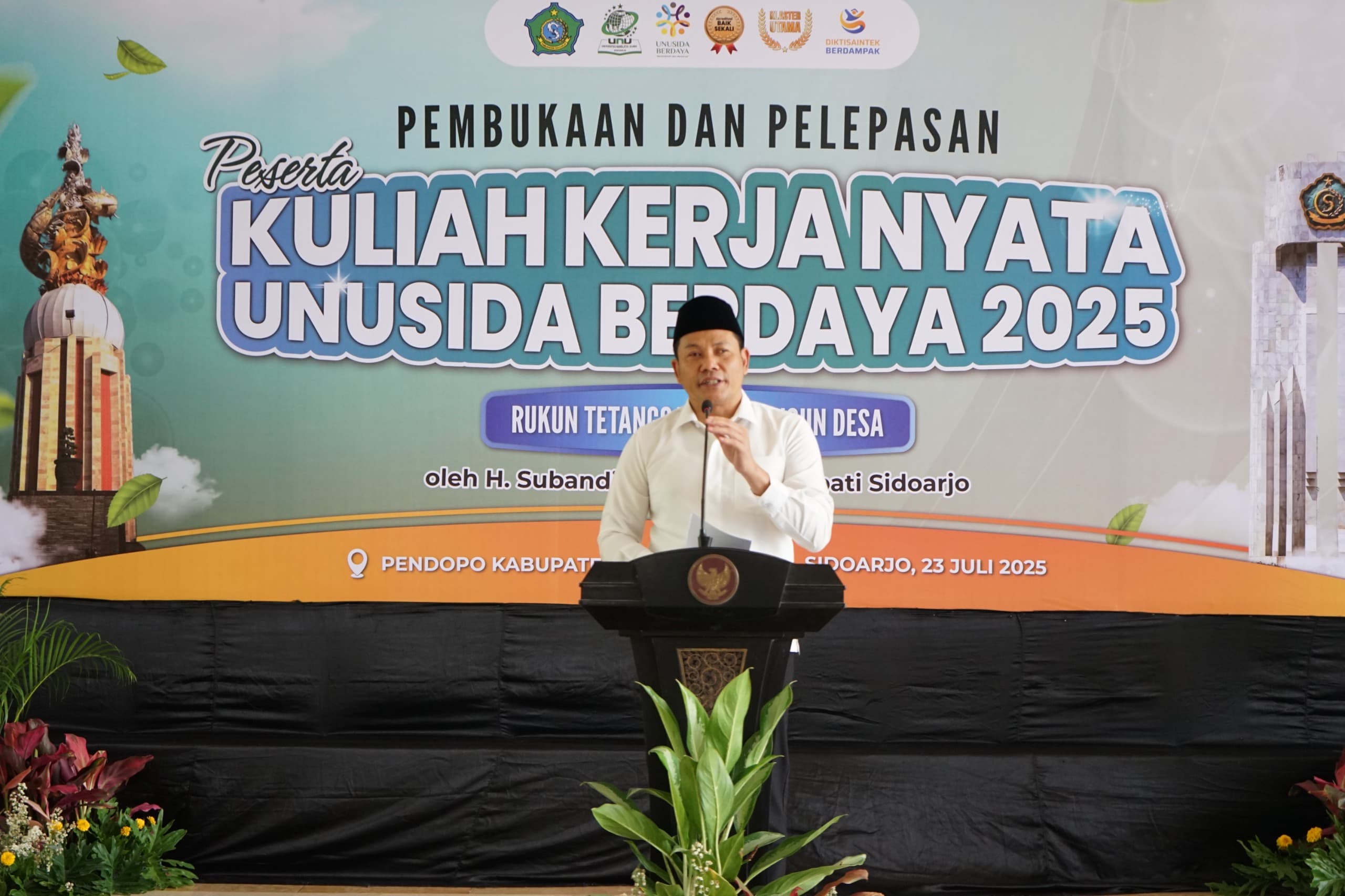 Lepas KKN Unusida, Bupati Sidoarjo Minta Mahasiswa Bisa Jadi Inspirasi Perubahan Desa 2 Bupati Sidoarjo 1
