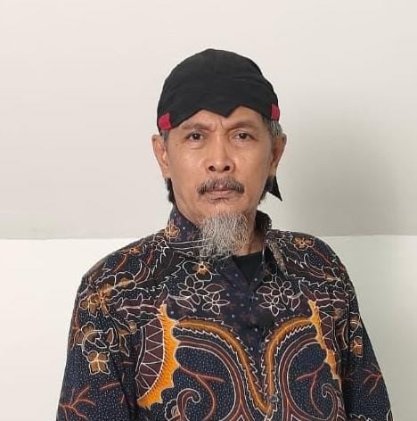 Menulis Biografi: Strategi Budaya Literasi untuk Mewariskan Multinilai 8 sugit zulianto