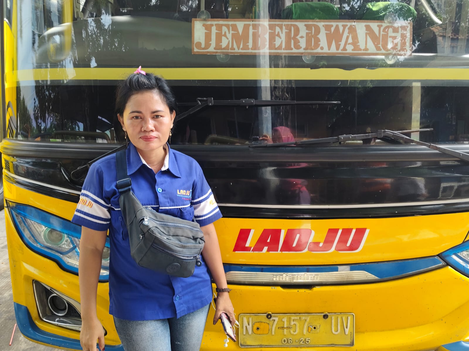 Annisa Srikandi Terminal, dari Guru Jadi Kondektur Bus Surabaya-Jember Demi Masa Depan Anak 3 terminal 1