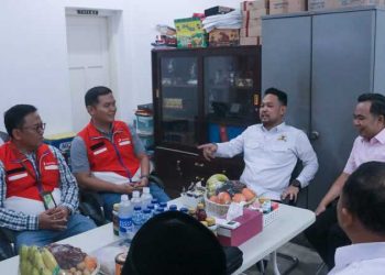 Jalur kereta distribusikan BBM.