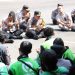 Ojol Doa Bersama untuk Almarhum Affan Kurniawan di Mapolres Mojokerto Kota 8 Ojol Mojokerto