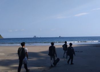 Pantai Nanggelan.