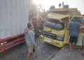 Truk di Ring Road Tuban.