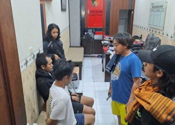 Pelaku pengeroyokan.