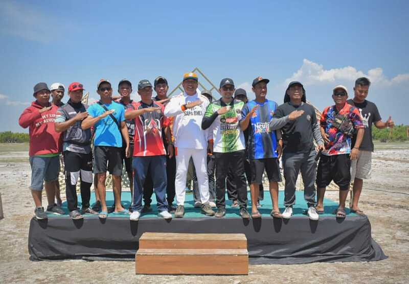 Kompetisi layang-layang Situbondo.